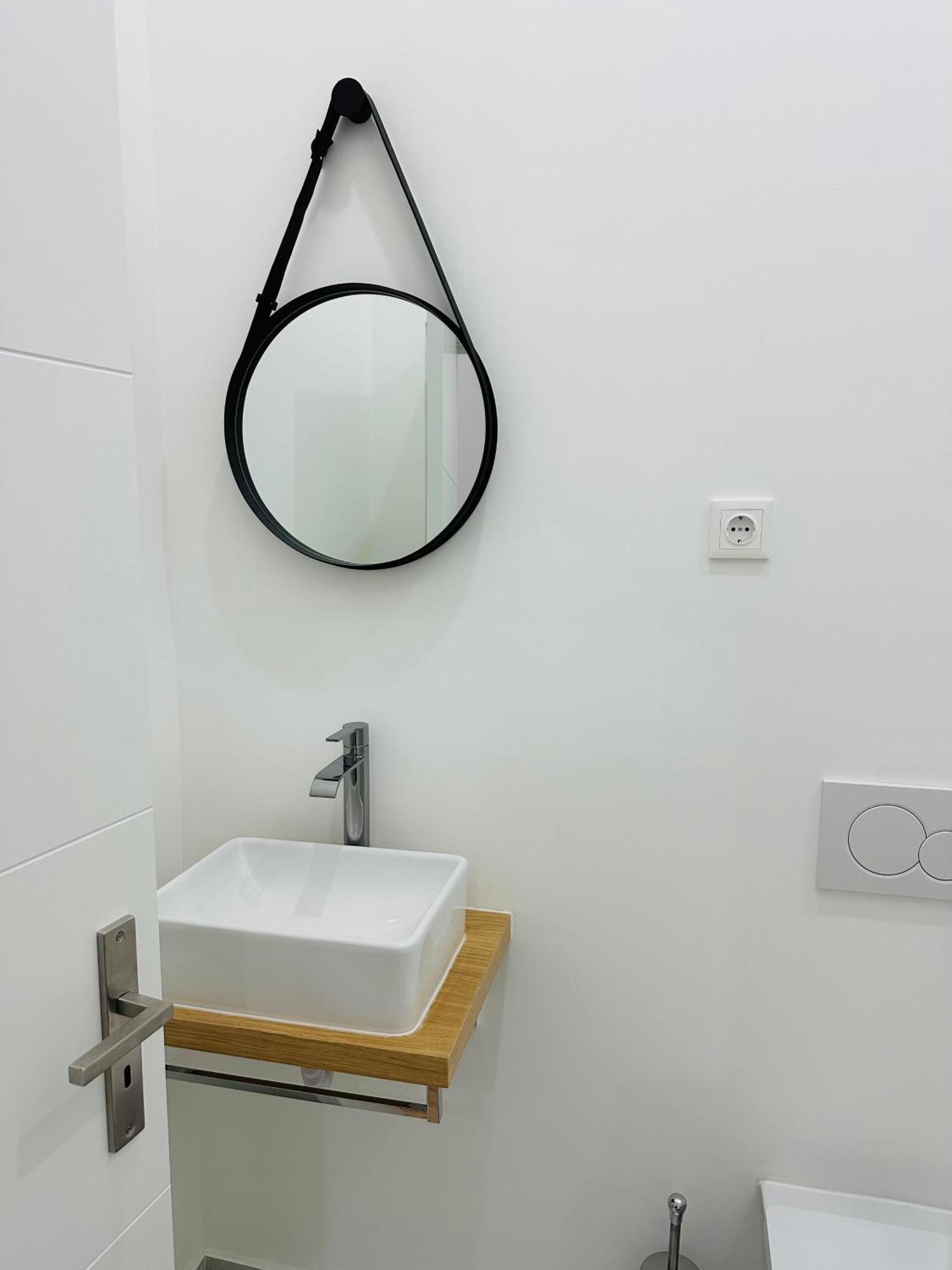 Baixa Chiado Bedrooms Lisbon Bagian luar foto